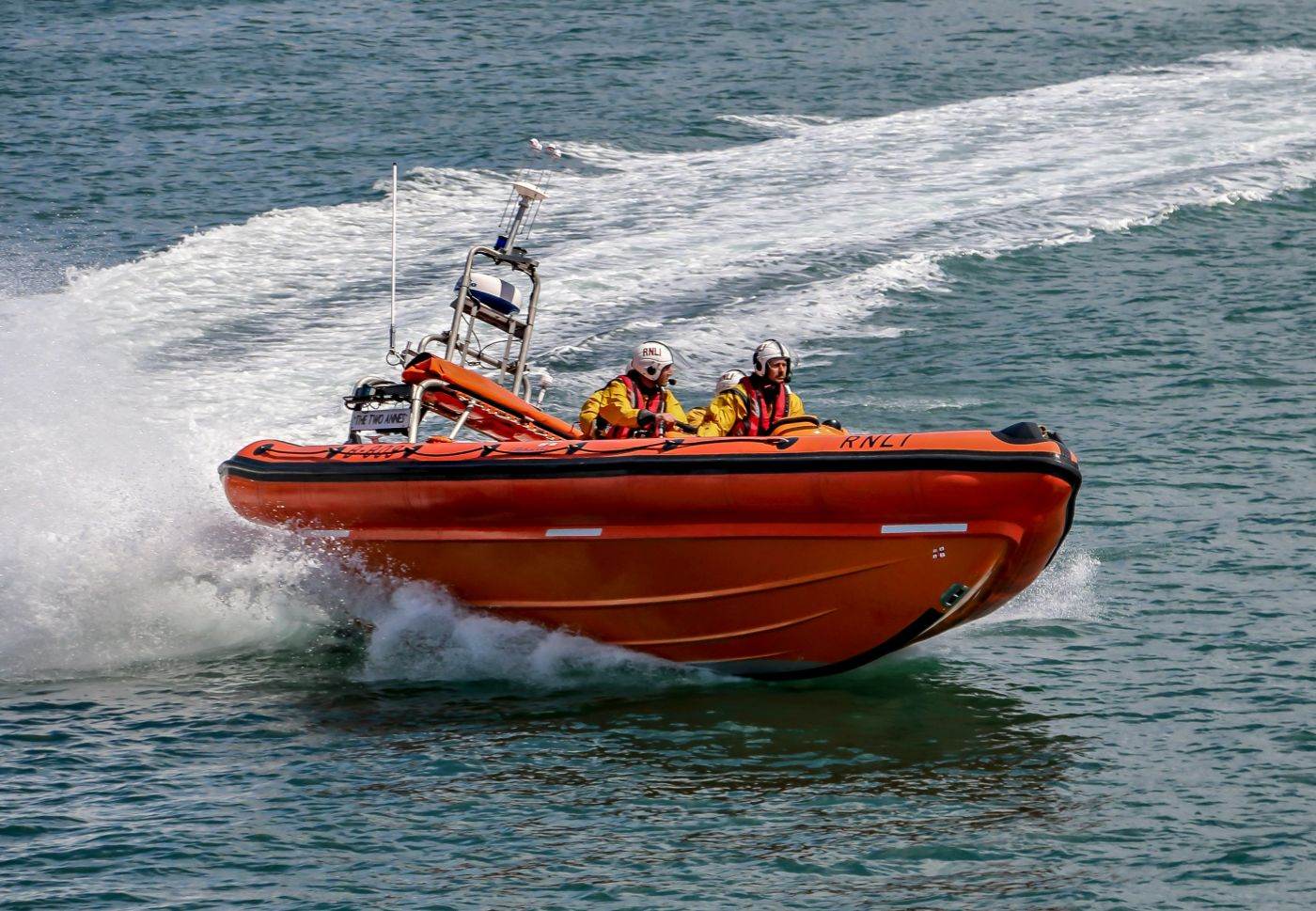 ANR: Operaţiune de căutare şi salvare în Marea Neagră, după un incendiu la bordul navei „Wide Trader"